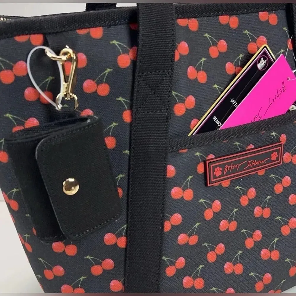 NEW BETSEY JOHNSON TSA-compliant pet carrier 16 LBS RED BLACK CHERRY PRINT BAG